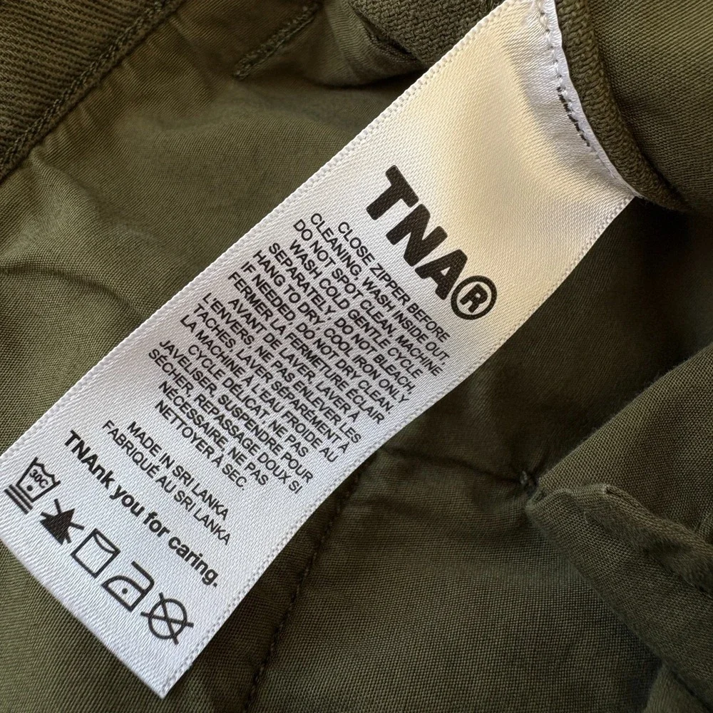 Aritzia TNA Highway Cargo Pants Women Size 6 Olive Green Cotton